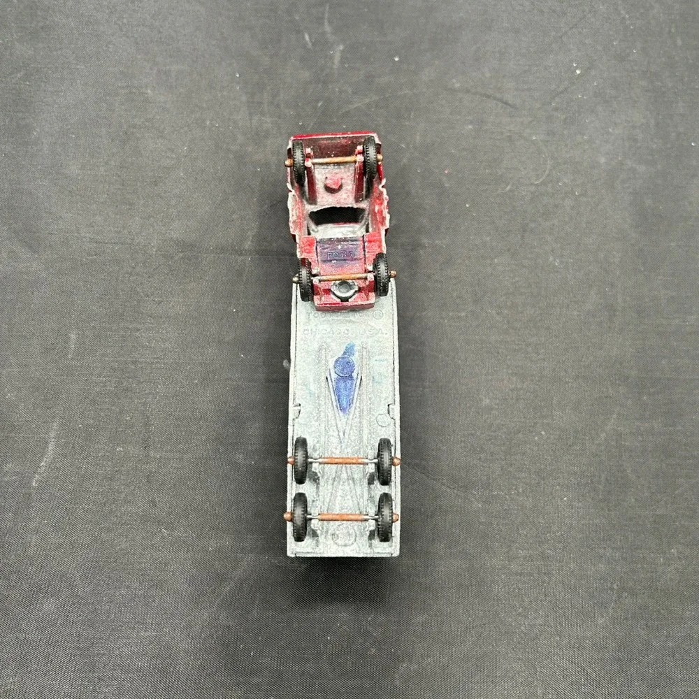 Vintage Tootsietoy Ford Semi Truck Trailer Red Silver Diecast Chicago USA Toy